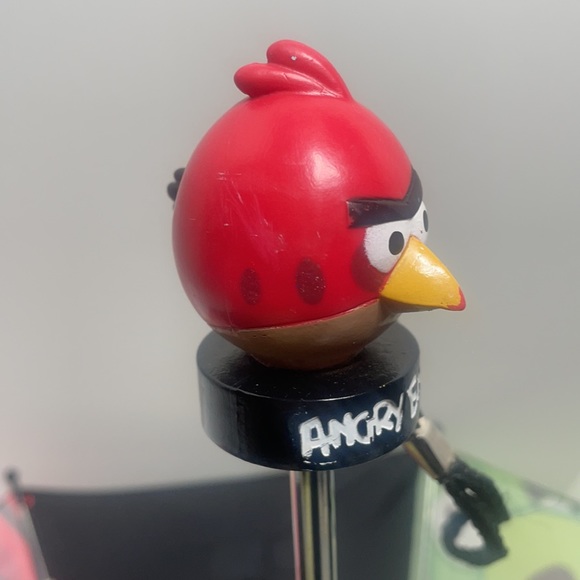 Angry Bird Umbrella ! King Pig And Angry Birds Depicted! - Picture 7 of 11